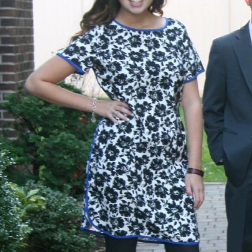 Shift Dress Size 12 Flower Pattern  blue piping